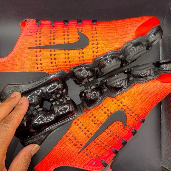 Size 7Y - Nike Air VaporMax Flyknit 3 Flash Crimson Black (GS), Clean, No Box - Picture 7 of 10